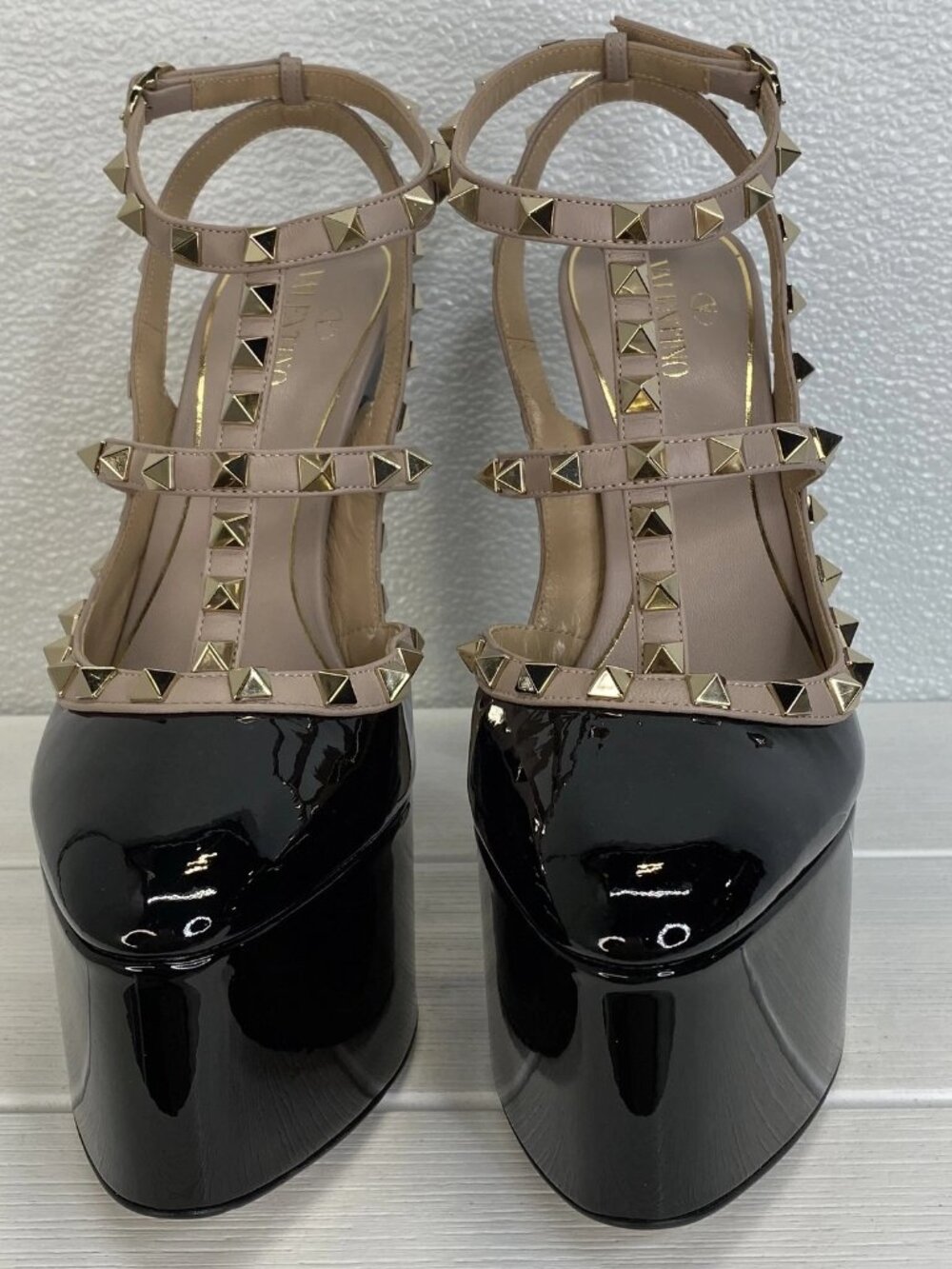 Valentino Garavani Rockstud Cage Womens Size 8 Patent Leather Block Heel Pumps - Picture 8 of 14
